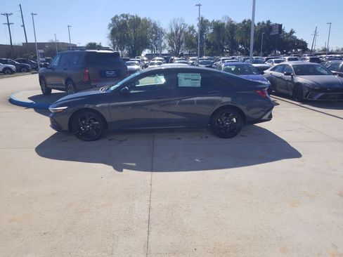 New 2026 Hyundai Elantra Sport image 4