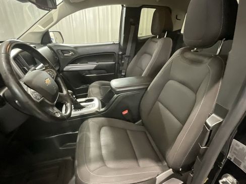 Used 2022 Chevrolet Colorado LT w/ Fleet Safety Package image 10