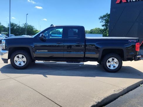 Used 2017 Chevrolet Silverado 1500 LT AWD/4WD image 17