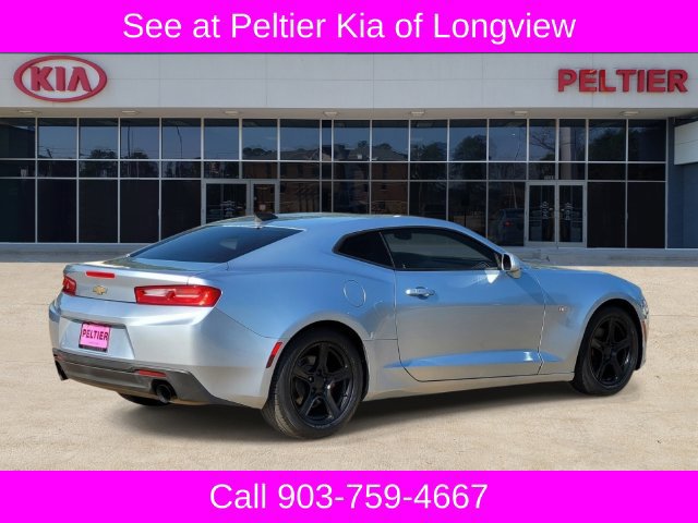 Used 2017 Chevrolet Camaro LT RWD image 4