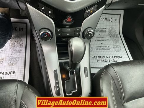 Used 2013 Chevrolet Cruze LTZ image 16