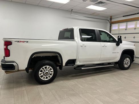 Used 2025 Chevrolet Silverado 2500 LT w/ Convenience Package AWD/4WD image 17
