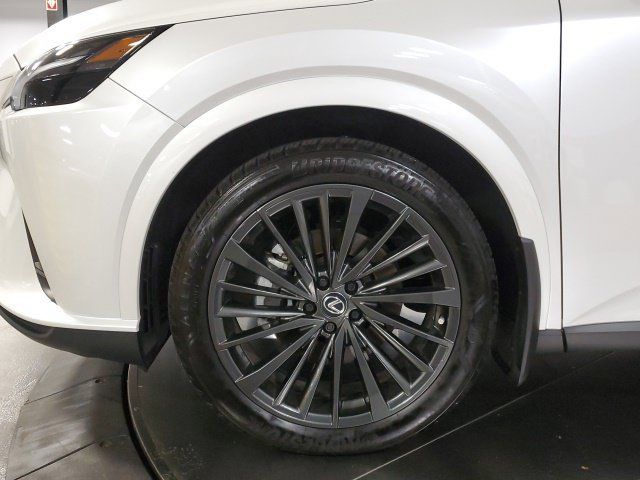 Used 2024 Lexus RX 350 Premium w/ Accessory Package (Z1) AWD/4WD image 30