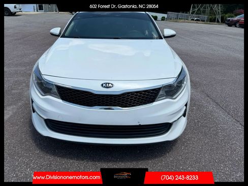 Used 2018 Kia Optima LX FWD image 8