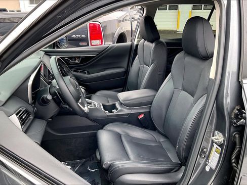 Used 2020 Subaru Outback Limited image 8