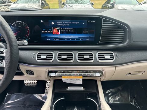 New 2026 Mercedes-Benz GLS 450 4MATIC image 30