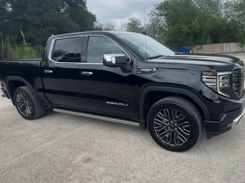 Used 2022 GMC Sierra 1500 Denali Ultimate AWD/4WD image 2