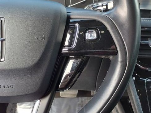 Used 2021 Lincoln Corsair AWD image 27