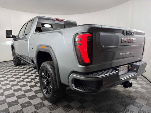 New 2026 GMC Sierra 2500 AT4 w/ AT4 Premium Plus Package AWD/4WD image 4