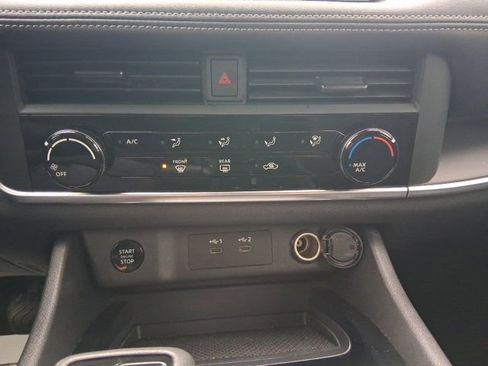 Used 2024 Nissan Rogue S image 20