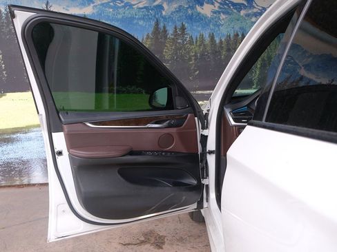 Used 2017 BMW X5 xDrive35i image 10
