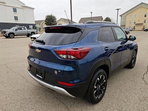 Used 2021 Chevrolet TrailBlazer LT w/ Premium Seating Package image 5