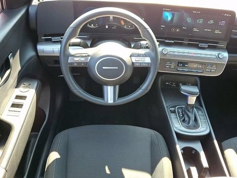 Used 2024 Hyundai Kona SEL AWD/4WD image 12