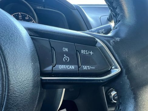 Used 2018 MAZDA MAZDA3 Touring image 12