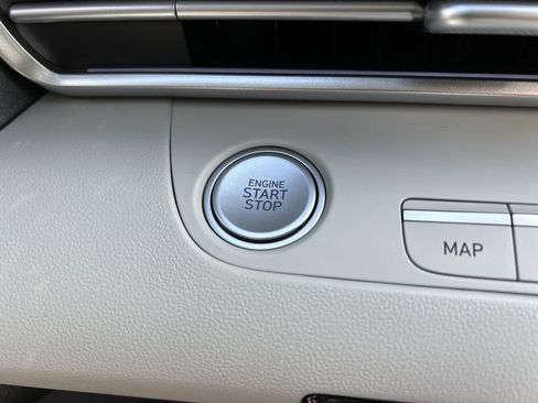 New 2026 Hyundai Elantra Limited FWD image 31