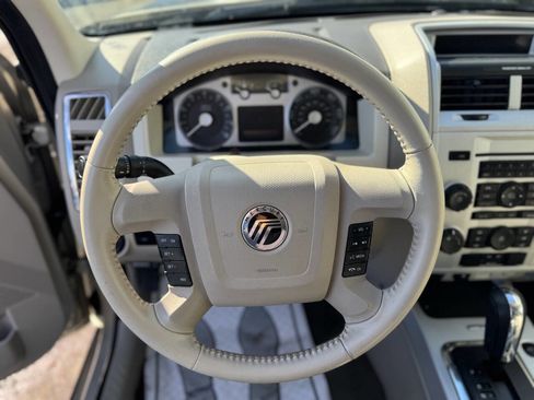 Used 2010 Mercury Mariner V6 AWD 4dr SUV image 16