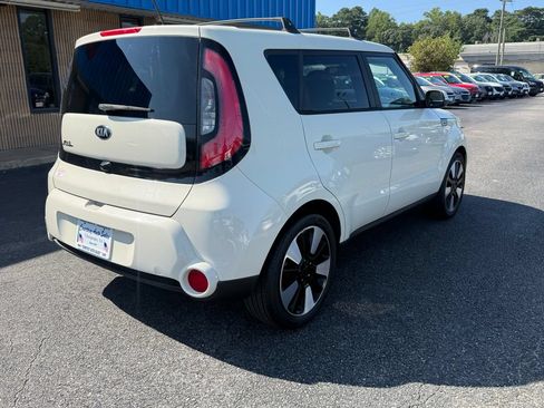 Used 2015 Kia Soul ! w/ Umber Package 1 FWD image 7