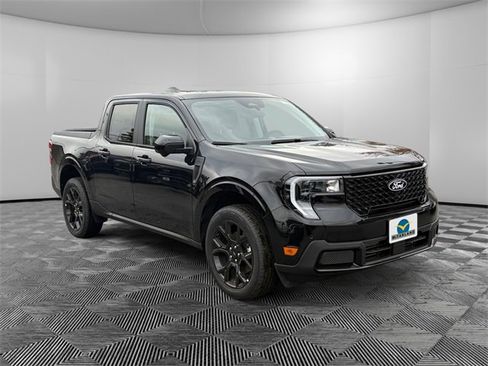 New 2025 Ford Maverick Lariat w/ Black Appearance Package image 7