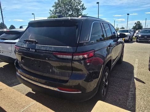 Used 2023 Jeep Grand Cherokee 4WD 4xe image 5