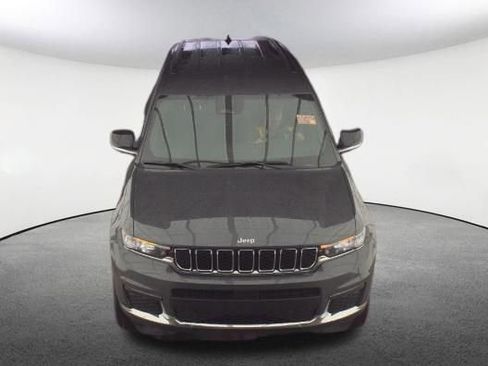 Used 2024 Jeep Grand Cherokee L Limited AWD/4WD image 2