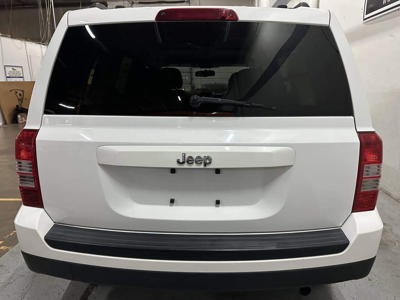 Used 2016 Jeep Patriot Sport w/ Power Value Group FWD image 6