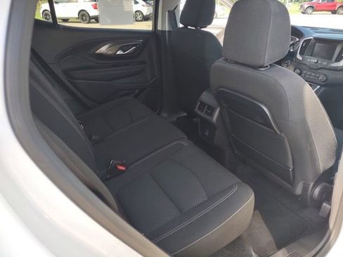 Used 2024 GMC Terrain SLE FWD image 20