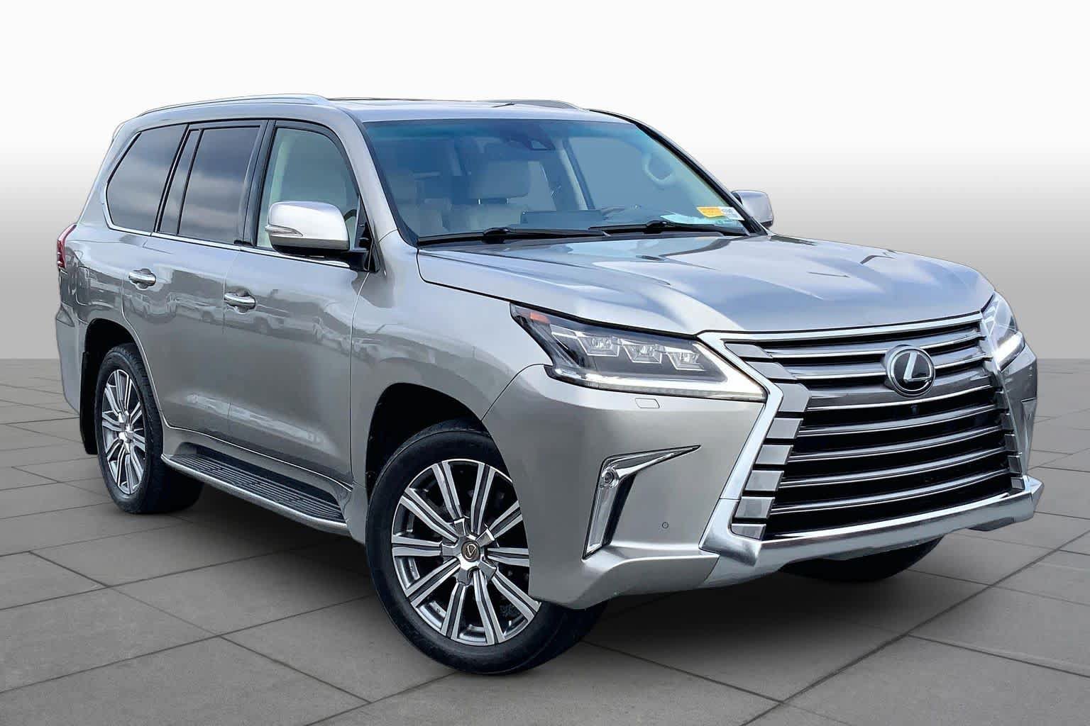 Used 2017 Lexus LX 570 4WD w/ Luxury Package image 3