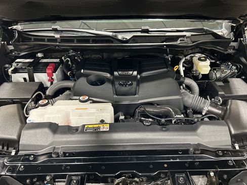 Used 2024 Toyota Tundra Limited w/ TRD Off-Road Package AWD/4WD image 31