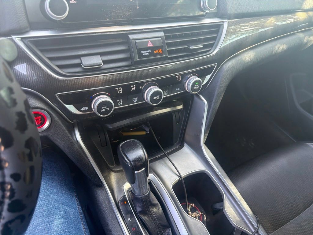 Used 2019 Honda Accord Sport image 5