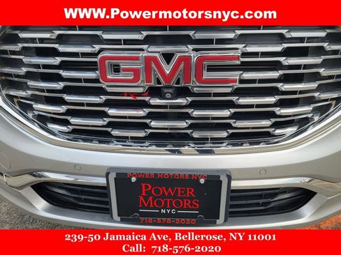 Used 2020 GMC Terrain Denali w/ Denali Premium Package image 11