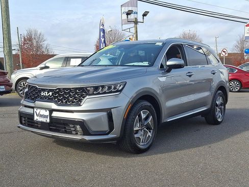 Used 2022 Kia Sorento EX image 9