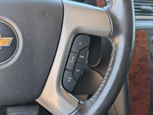 Used 2014 Chevrolet Suburban LT AWD/4WD image 27
