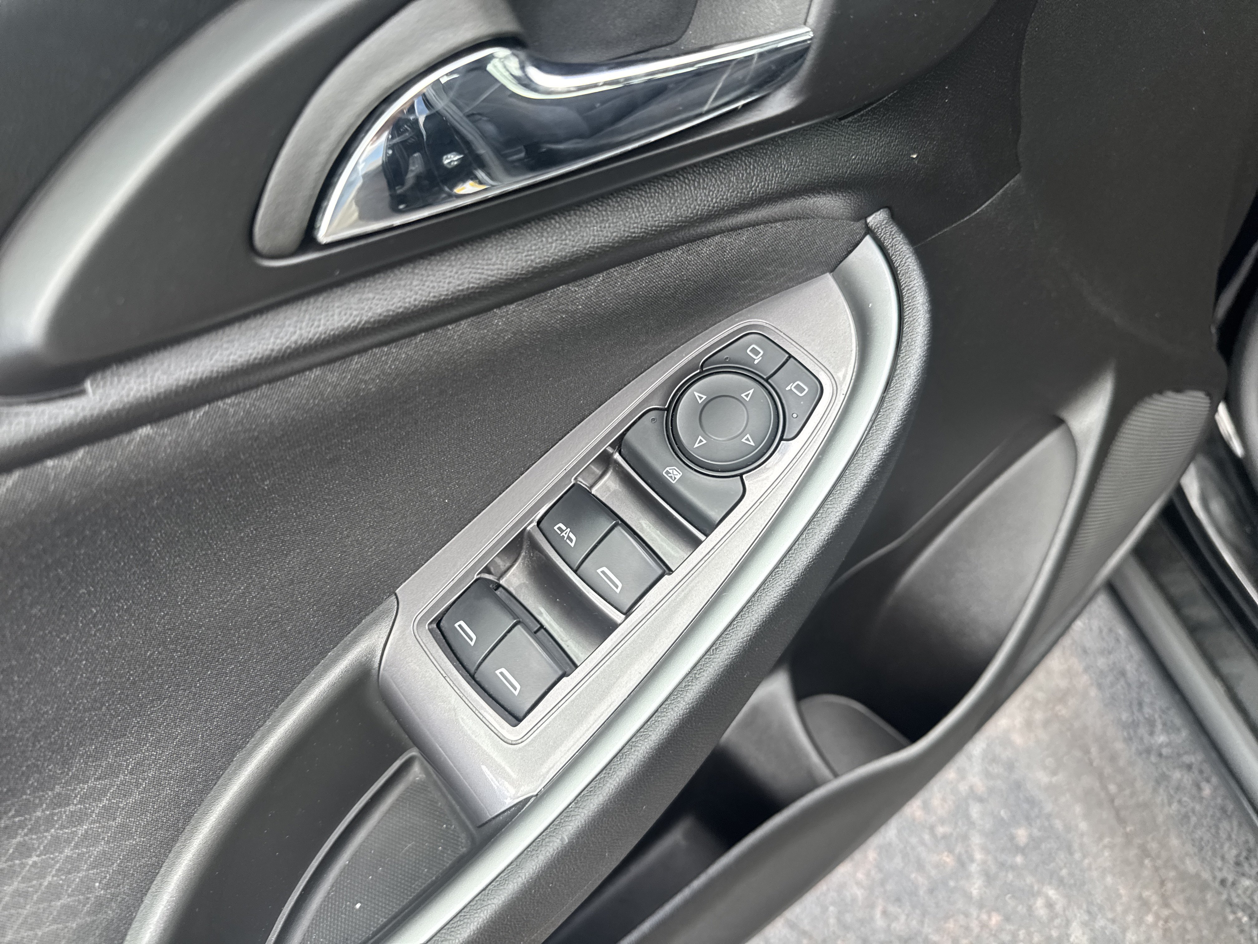 Used 2024 Chevrolet Malibu LT FWD image 16
