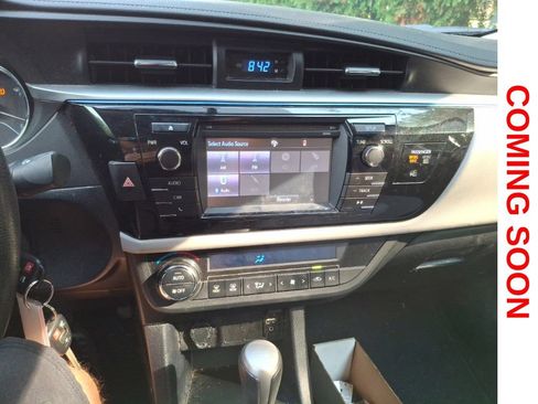Used 2014 Toyota Corolla LE FWD image 12