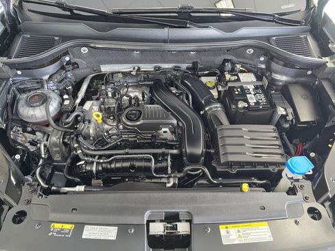 Used 2024 Volkswagen Taos S AWD/4WD image 11