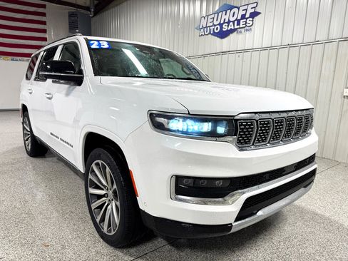 Used 2023 Jeep Grand Wagoneer Series II w/ Convenience Group III image 4