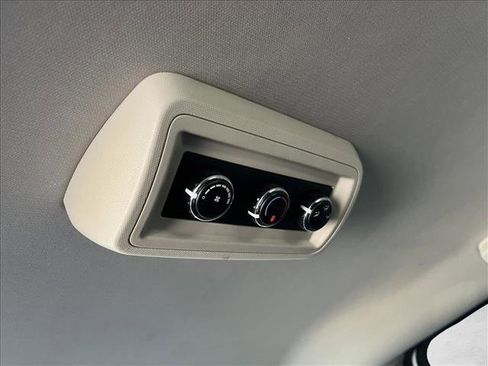 Used 2015 Dodge Grand Caravan SXT image 16