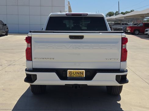Used 2022 Chevrolet Silverado 1500 Custom RWD image 4