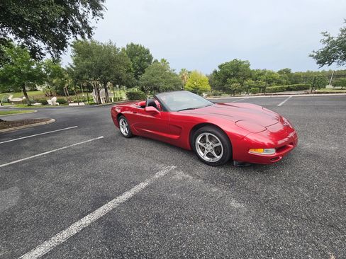 Used 2004 Chevrolet Corvette Convertible w/ Preferred Equipment Group RWD image 19