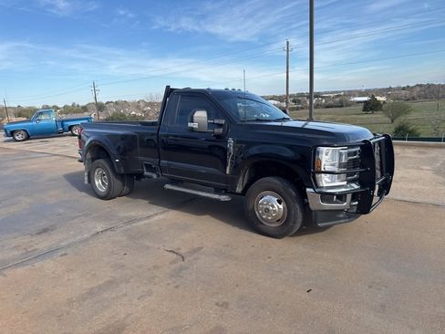 Used 2025 Ford F350 XLT w/ 360-Degree Camera Package image 3