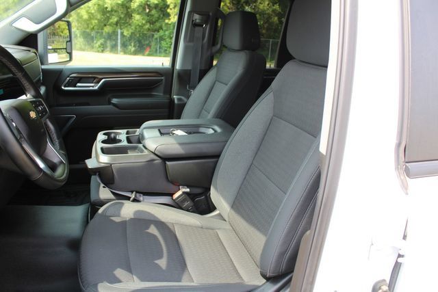 Used 2024 Chevrolet Silverado 2500 LT AWD/4WD image 20