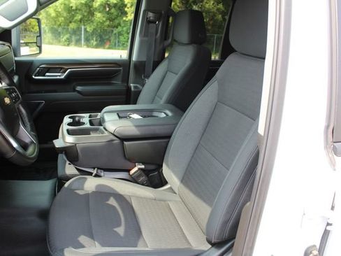 Used 2024 Chevrolet Silverado 2500 LT AWD/4WD image 20