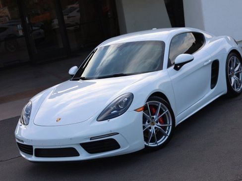 Used 2019 Porsche 718 Cayman S RWD image 1