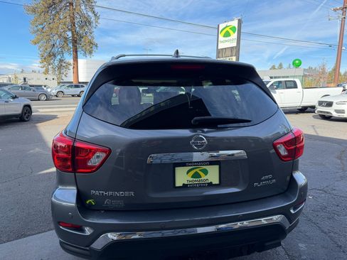 Used 2019 Nissan Pathfinder Platinum image 4
