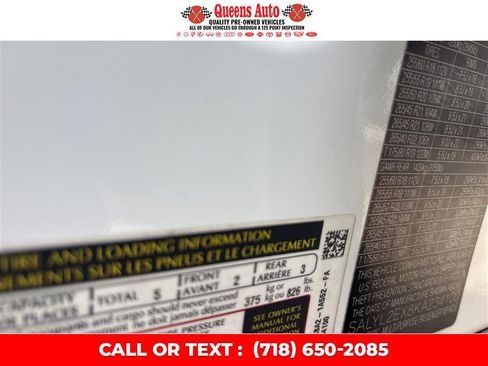 Used 2019 Land Rover Range Rover Velar R-Dynamic SE image 28