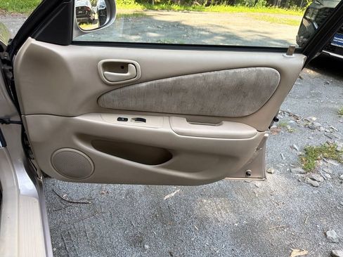 Used 1998 Toyota Corolla FWD image 12