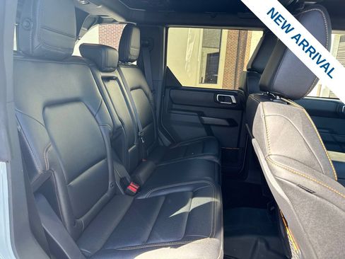 Used 2024 Ford Bronco Badlands AWD/4WD image 11