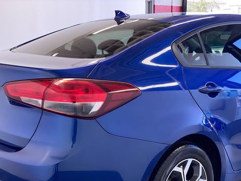 Used 2017 Kia Forte LX FWD image 10