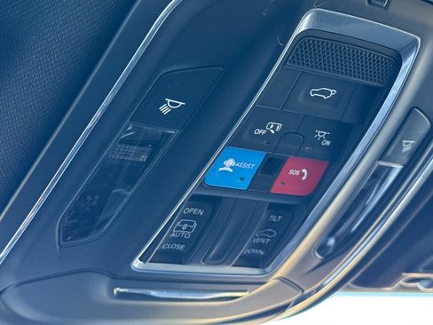 Used 2025 Jeep Grand Cherokee Laredo X w/ Luxury Tech Group I RWD image 24