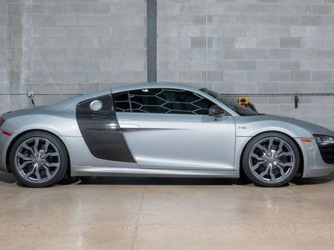 Used 2011 Audi R8 V10 image 2
